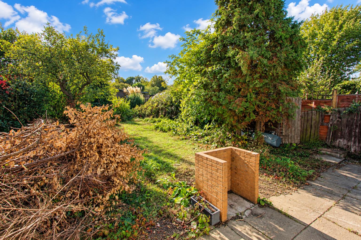 Westmead Road, Sutton